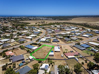 4 Eucalyptus Road, Woorree WA 6530