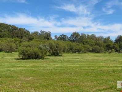 135 Blair Road, Oakford WA 6121