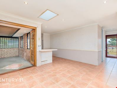 2 Lalor Road, Kenwick WA 6107