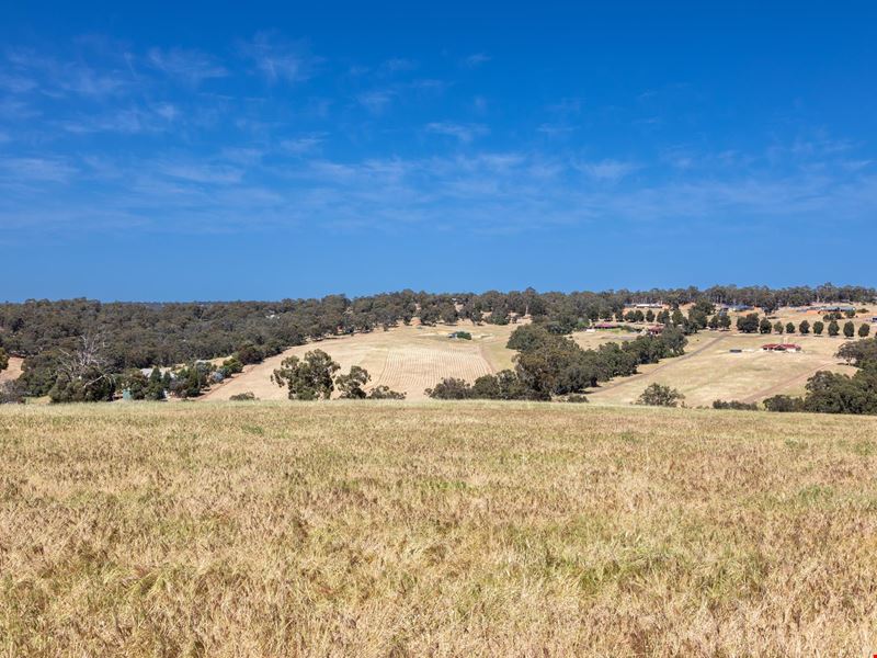 608/ Malvi Close, Lower Chittering WA 6084