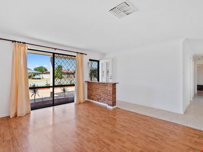 18 Danube Avenue, Beechboro WA 6063