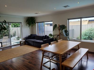17 Avana Loop, Caversham WA 6055