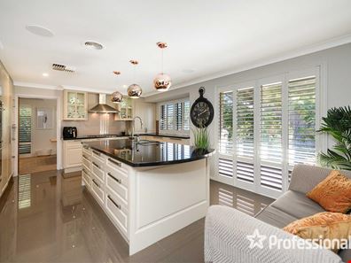 49 Creaney Drive, Kingsley WA 6026