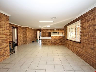 9 Stubbs Close, East Bunbury WA 6230
