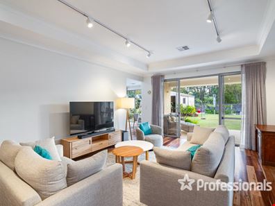 12 Ardfin Street, Dunsborough WA 6281
