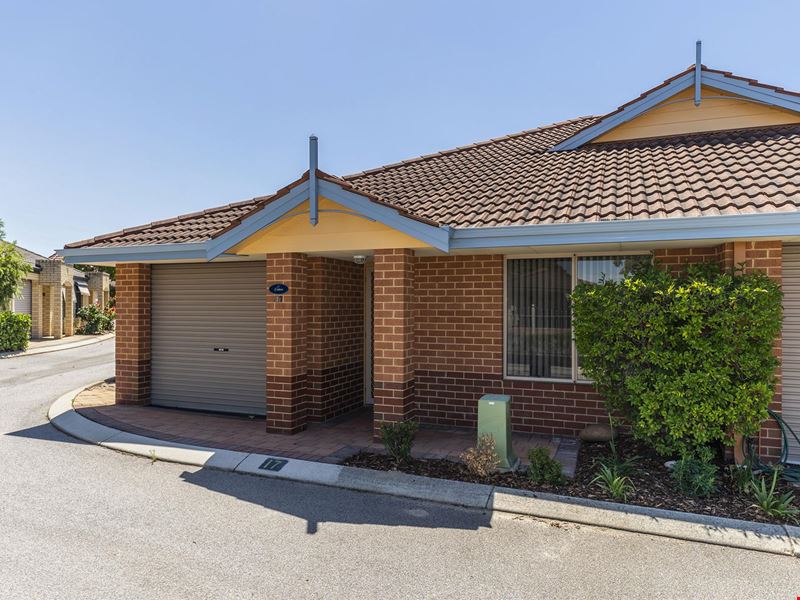 17/27 Pearson  Drive, Success WA 6164