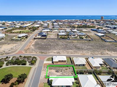 4 Herbert Street, Wandina WA 6530
