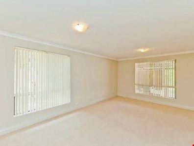 82 Roxburgh Circle, Kinross WA 6028