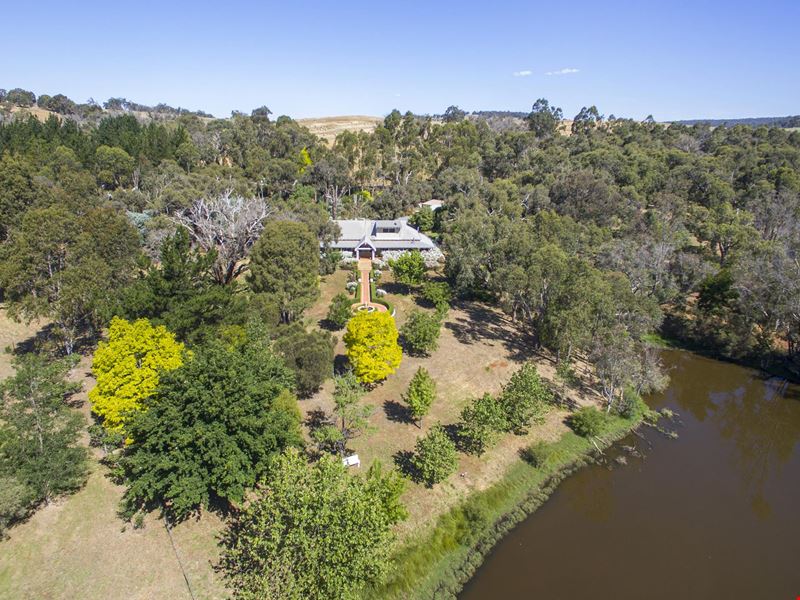 10 Watersford Road, Winnejup WA 6255