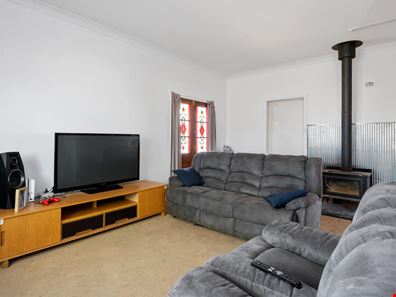 62 Shaw Street, Coolgardie WA 6429