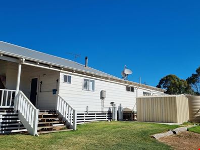 6 Station Street, Muradup WA 6394