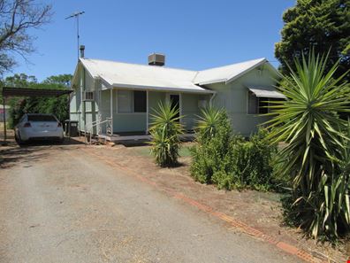 27 Mayrhofer Street, Three Springs WA 6519