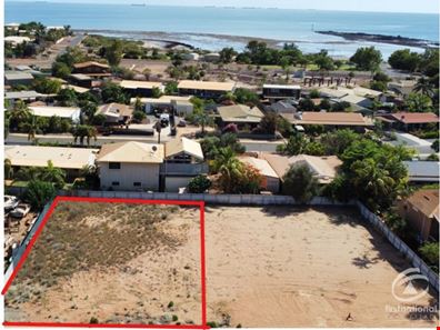 15 Honeymoon Road, Point Samson WA 6720