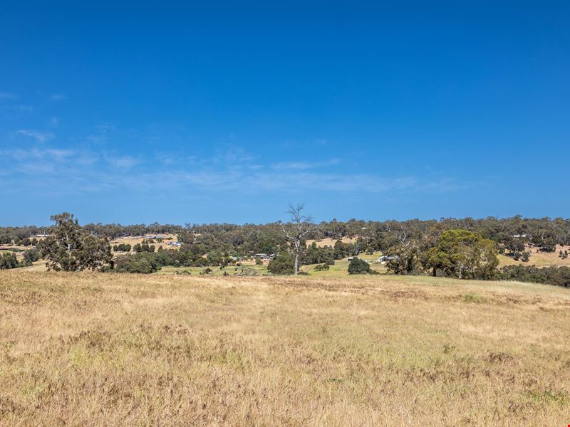 610/ Malvi Close, Lower Chittering WA 6084