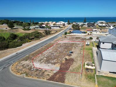 2 Thomas Court, Seabird WA 6042