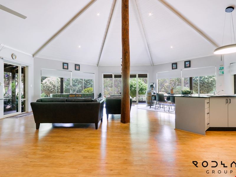 49 Chestnut Rd, Jarrahdale WA 6124