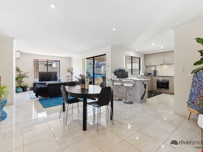 3/12 Beverley Road, Cloverdale WA 6105