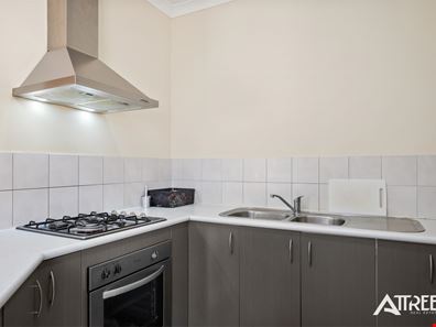 8/1533B Albany  Highway, Beckenham WA 6107