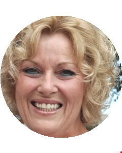 Val Thumwood head shot