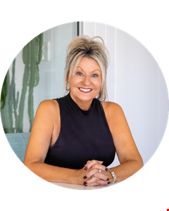 Jamie & Julie Cross head shot