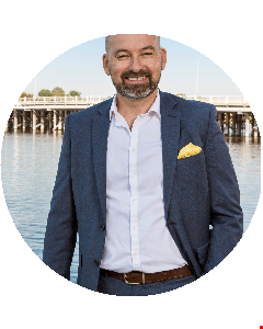 Greg Cahill head shot