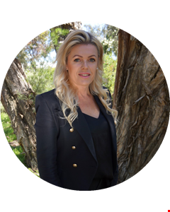 Vanessa COX head shot