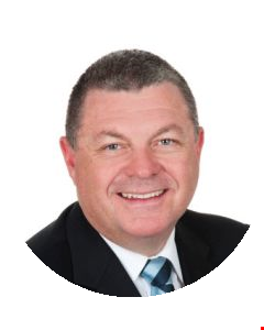 Lindsay King head shot