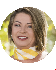 Amy Huggins head shot