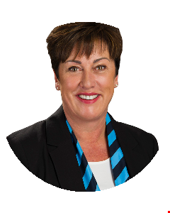 Clare Seamer head shot