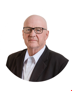 Kim Hewton head shot