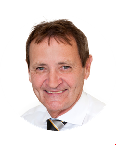 Patrick Holmes head shot