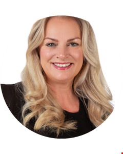 Amanda Mills head shot